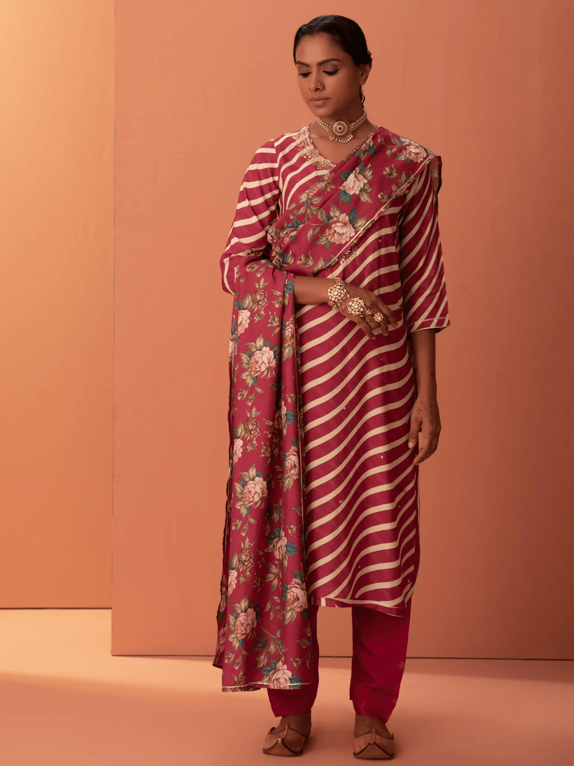 Gota Patti Leheriya Dupatta Paired with Printed Kurti Set