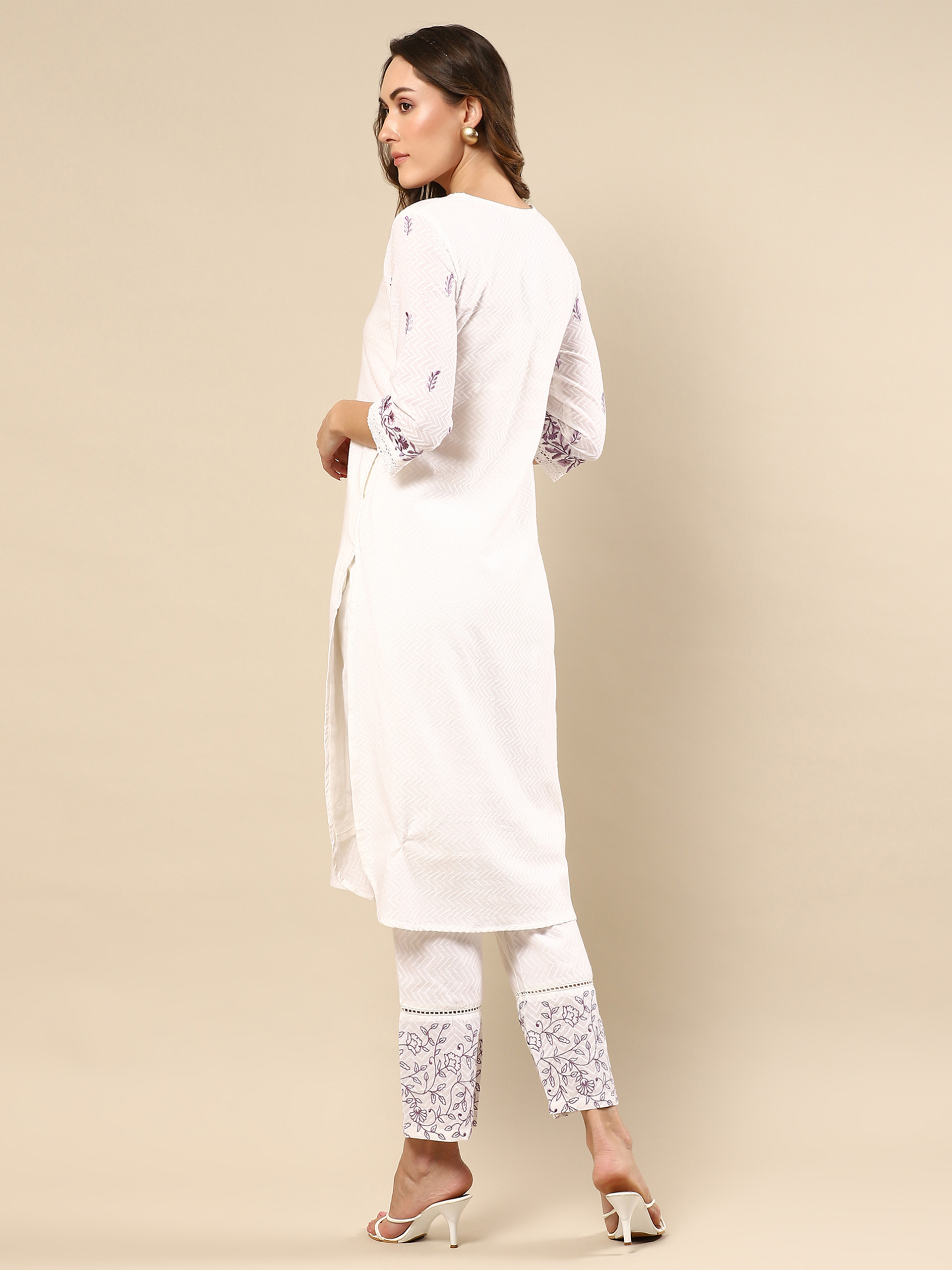 Pintuck Cross-stitch Bunch Off-White Kurta Set