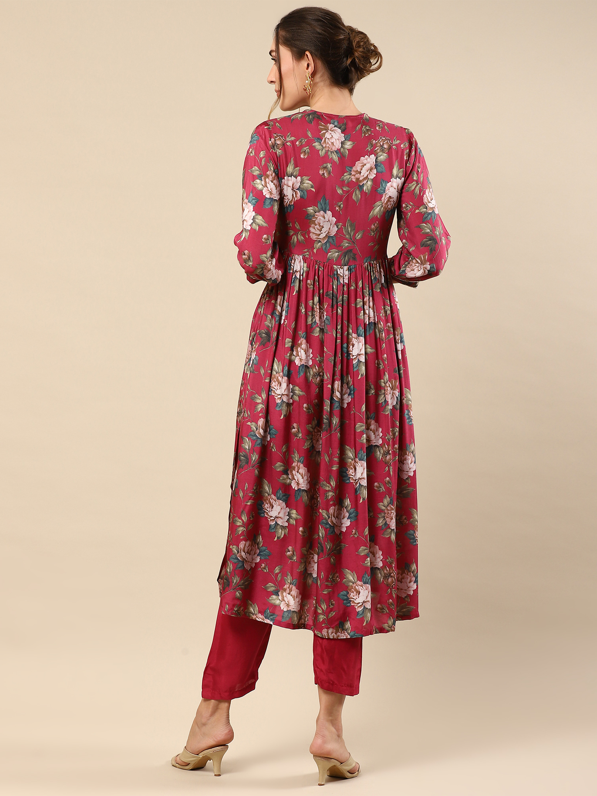 Gota Patti Leheriya Dupatta Paired with Printed Kurti Set